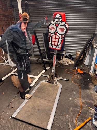 Boxing free standing - free,